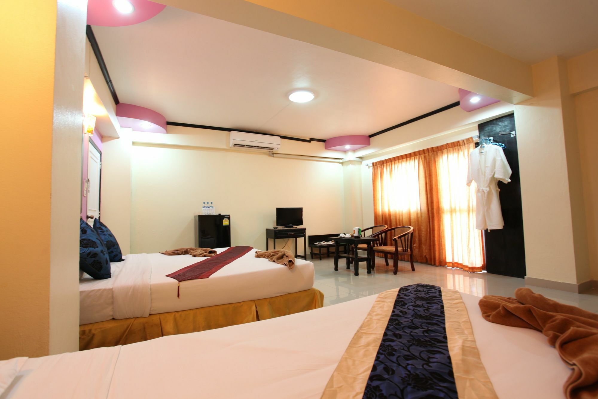 Home Pattaya Hotel Dış mekan fotoğraf